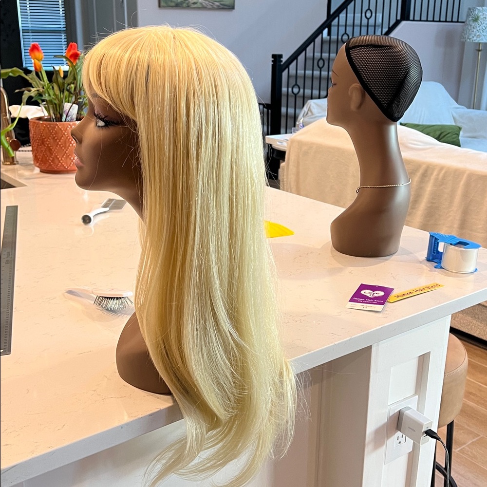 Love It Wig Human Hair Blend Trisha color 613